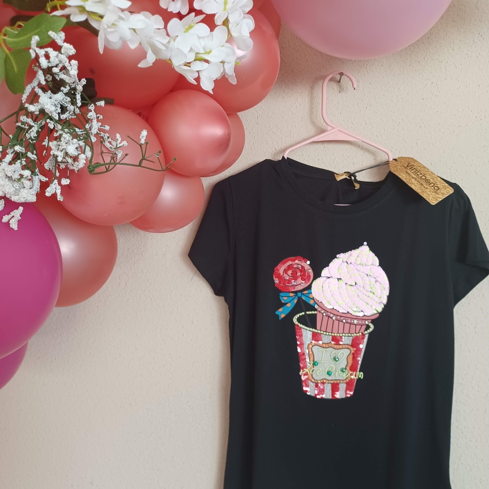 VINIZBENA Stylish Black WOMAN Shirt with Cupcake and Rose Design